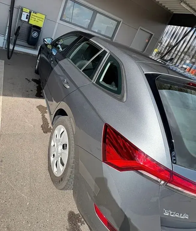 Usata Skoda Scala Active 95 CV (69 kW) 2023 Grigio Utilitaria