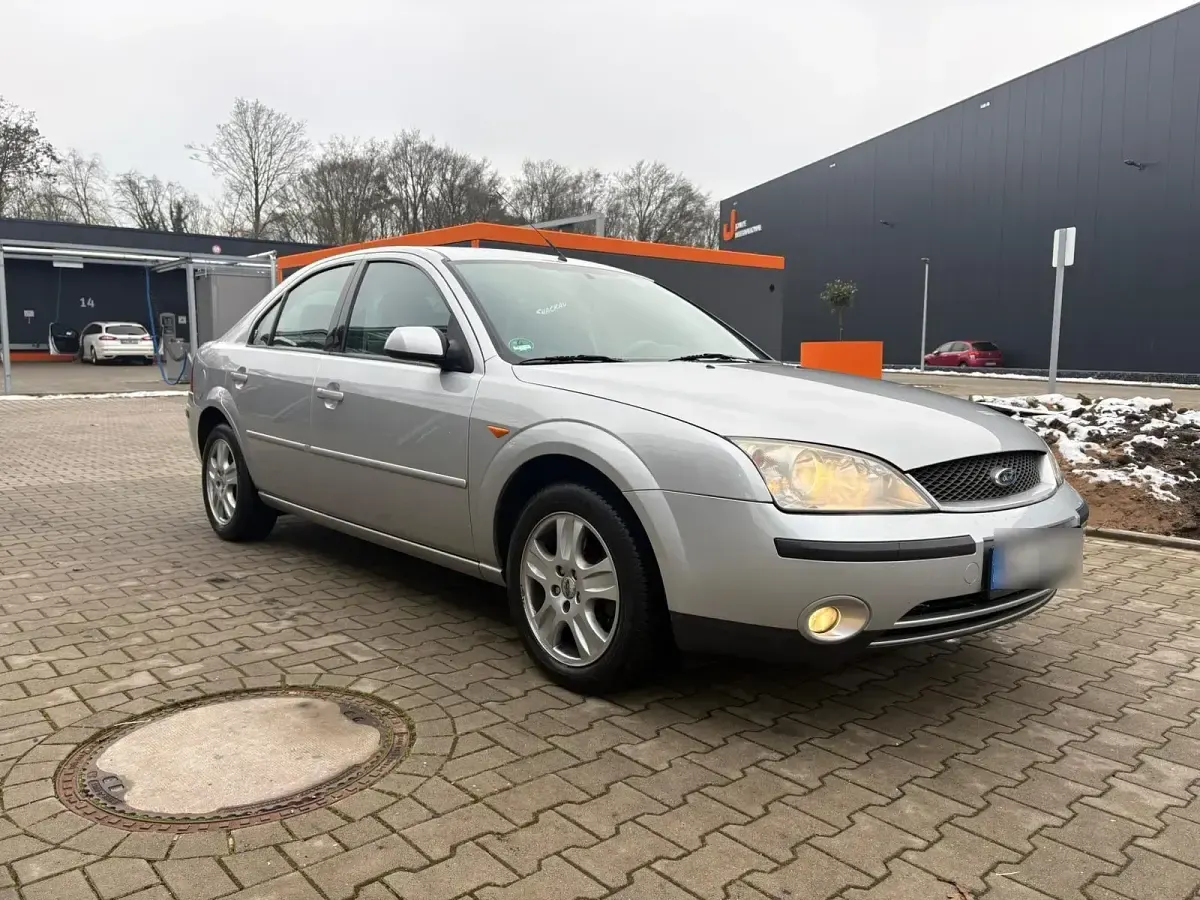 Gebraucht Ford Mondeo 145 PS (106 kW) 2002 Kombi