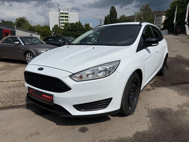 Weiß Gebraucht 2018 Ford Focus Trend Kombi | 5.600 € (Guter Preis) - Bild 1/4