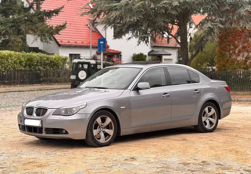 Grau Gebraucht 2006 BMW 530 Limousine | 3.000 € (Guter Preis) - Bild 1/4