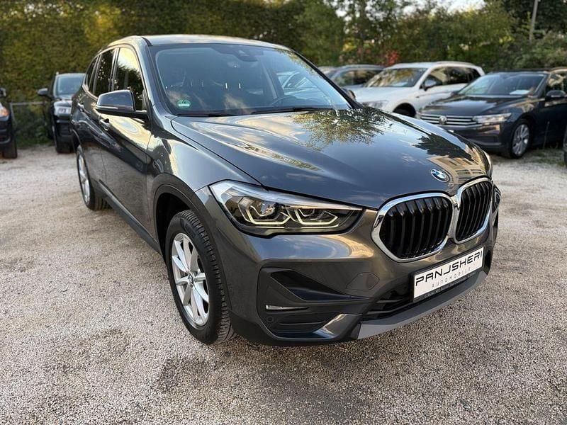 Mineralgrau Gebraucht 2020 BMW X1 Advantage SUV | 20.999 € (Guter Preis) - Bild 1/4
