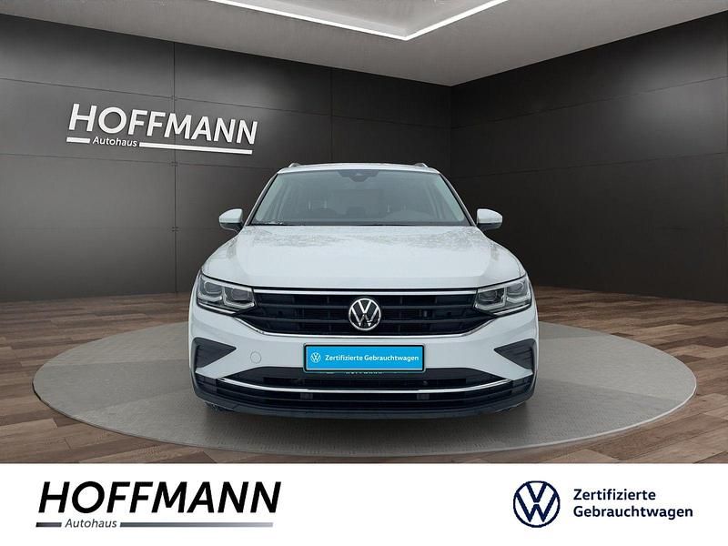 Gebraucht VW Tiguan Active 150 PS (110 kW) 2021 Weiß SUV