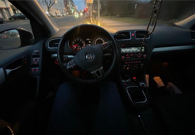 Gebraucht VW Golf VII 122 PS (89 kW) 2012 Blau Limousine