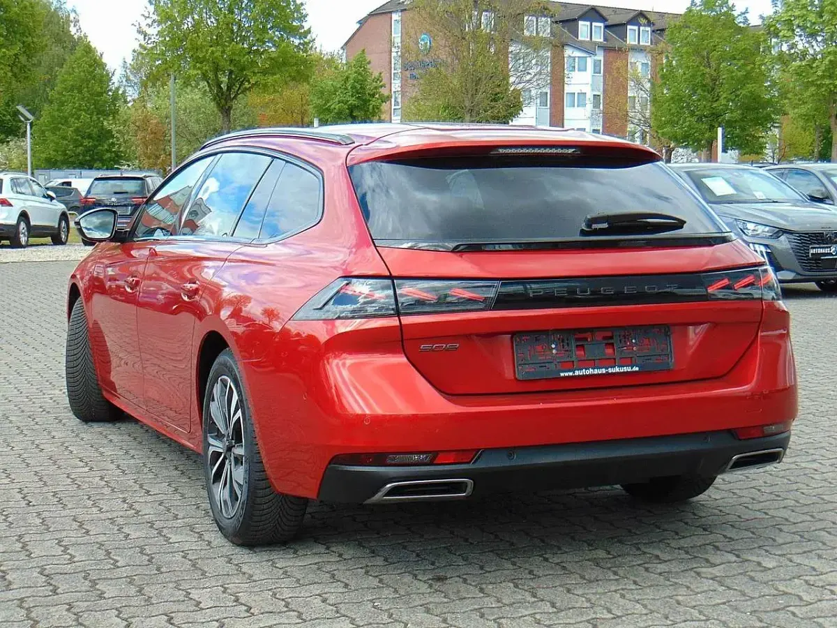 Gebraucht Peugeot 508 SW Allure 131 PS (96 kW) 2024 Rot Kombi
