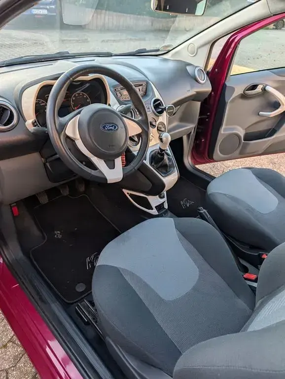 Usata Ford Ka 69 CV (50 kW) 2015 Rosso Utilitaria