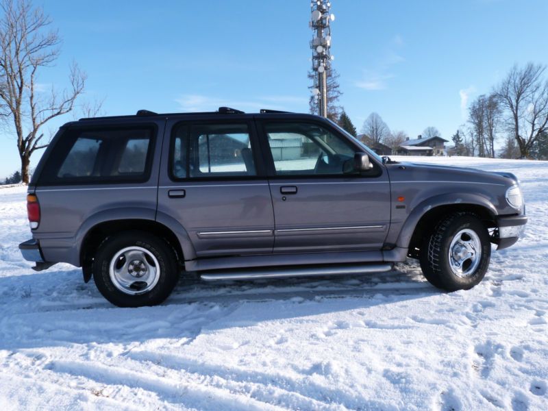 Ford explorer u2