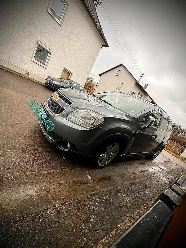 Gebraucht Chevrolet Orlando LT 163 PS (119 kW) 2012 Silber Van / Kleinbus