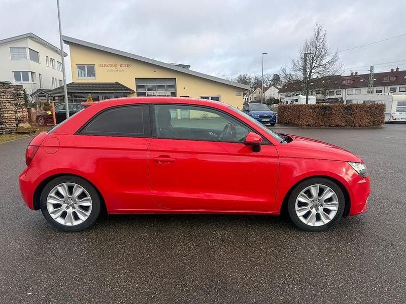 Gebraucht Audi A1 Ambition 86 PS (63 kW) 2013 Rot Kleinwagen