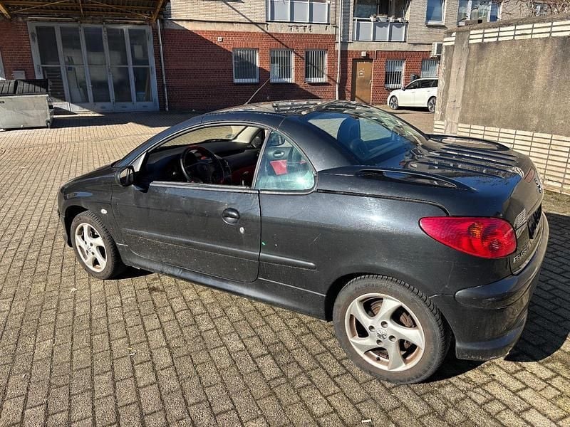 Gebraucht Peugeot 206 CC 109 PS (80 kW) 2005 Cabrio