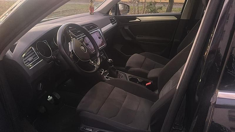 Gebraucht VW Tiguan Comfortline 150 PS (110 kW) 2020 Schwarz SUV