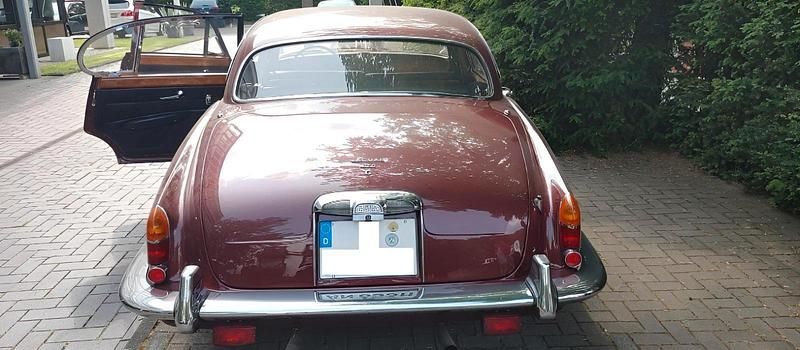 Gebraucht Jaguar 420 265 PS (194 kW) 1967 Rot Limousine