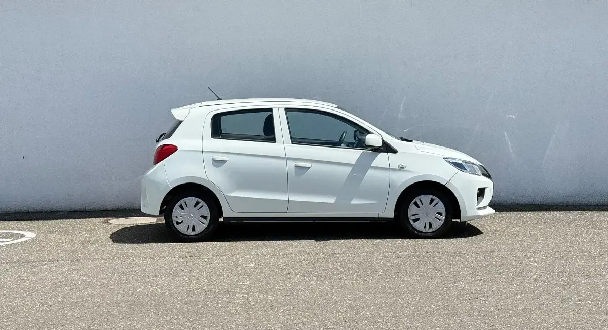 Gebraucht Mitsubishi Space Star Spirit 71 PS (52 kW) 2021 Weiß Kleinwagen