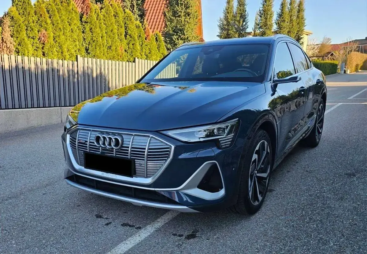 Gebraucht Audi e-tron Sportback Edition .1 300 kW (408 PS) 2020 Blau SUV