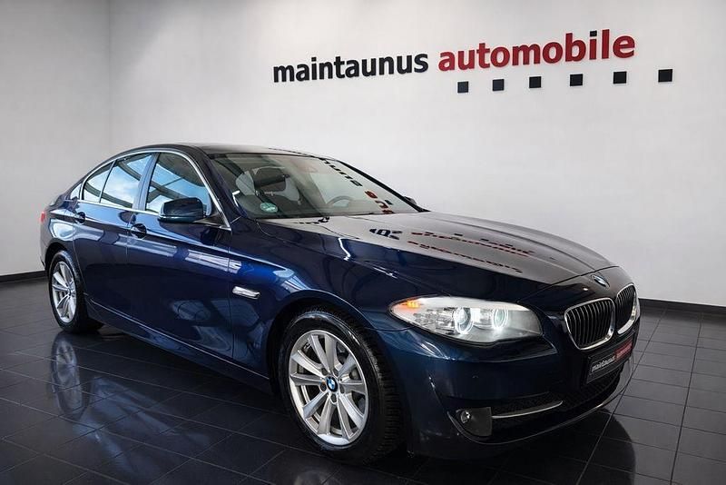 Gebraucht BMW 530 258 PS (189 kW) 2012 Blau Limousine