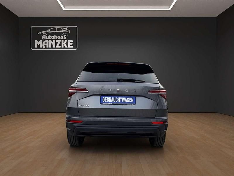 Neu Skoda Karoq Selection 150 PS (110 kW) 2025 Graphitegrau metallic SUV