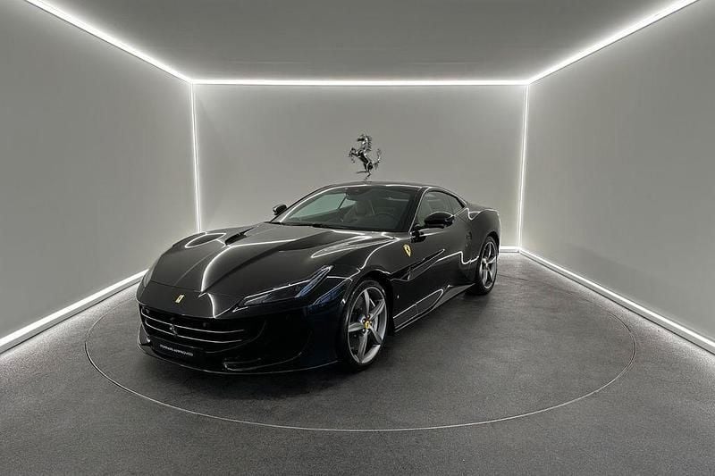 Second-hand Ferrari Portofino 600 CP (441 kW) 2019 Negru Cabrio