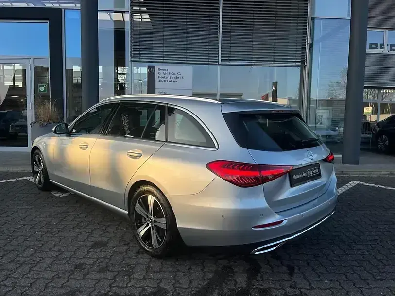 Gebraucht Mercedes C200 Avantgarde 204 PS (150 kW) 2025 Silber Limousine