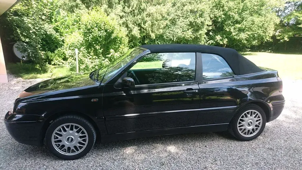 Gebraucht VW Golf Cabriolet 101 PS (74 kW) 1998 Schwarz Cabrio