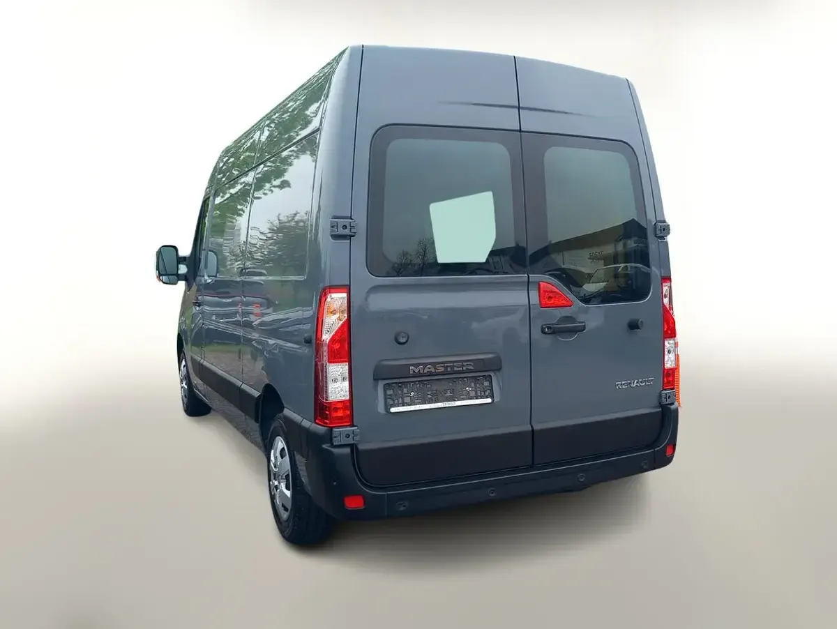 Second-hand Renault Master 135 CP (99 kW) 2021 Gri Monovolum