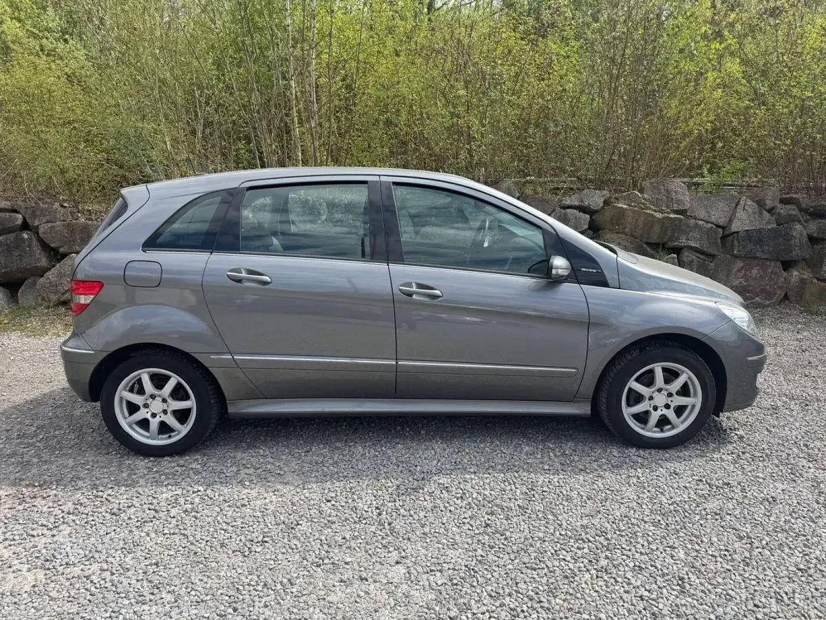 Gebraucht Mercedes B200 Edition 136 PS (100 kW) 2007 Grau Van / Kleinbus