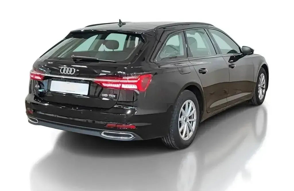 Gebraucht Audi A6 Ambiente 163 PS (119 kW) 2023 Schwarz Limousine