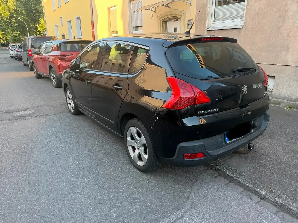 Gebraucht Peugeot 3008 150 PS (110 kW) 2012 Schwarz Kombi
