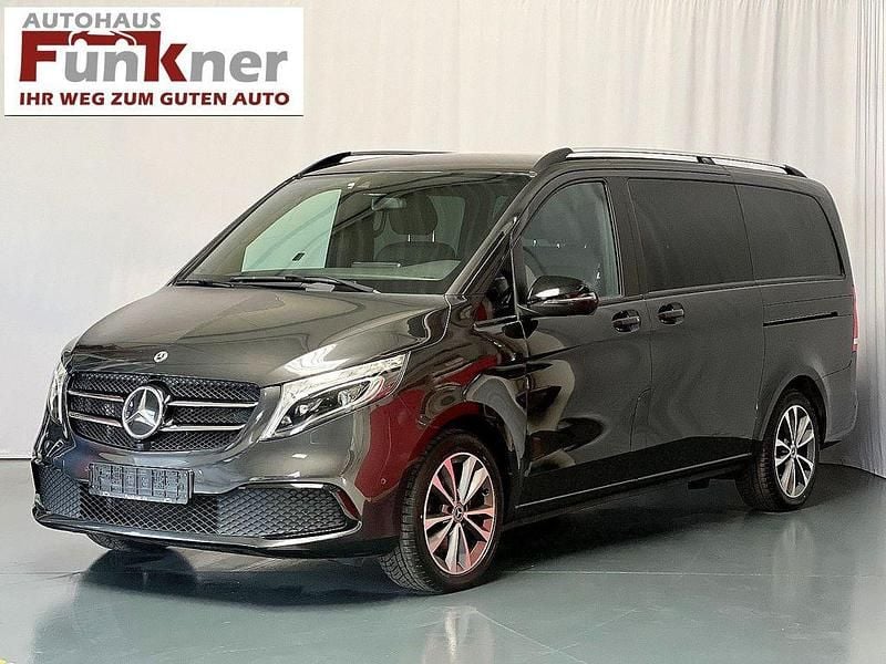 Gebraucht Mercedes V220 Avantgarde 237 PS (174 kW) 2022 Grau Van / Kleinbus