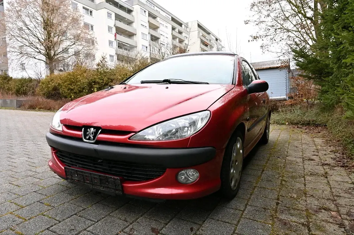 Gebraucht Peugeot 206 109 PS (80 kW) 2002 Rot Kleinwagen