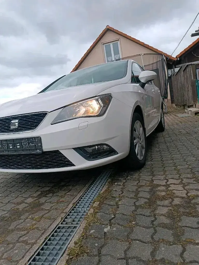 Gebraucht Seat Ibiza 70 PS (51 kW) 2015 Weiß Kleinwagen