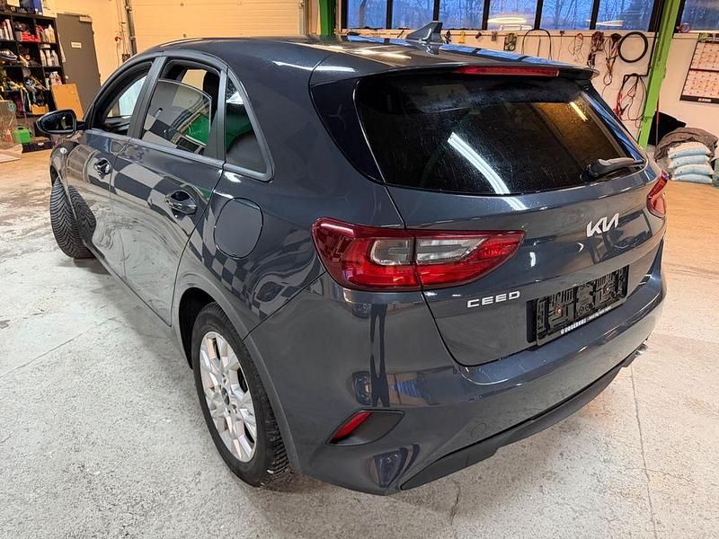 Gebraucht Kia Ceed Edition 7 101 PS (74 kW) 2021 Kleinwagen