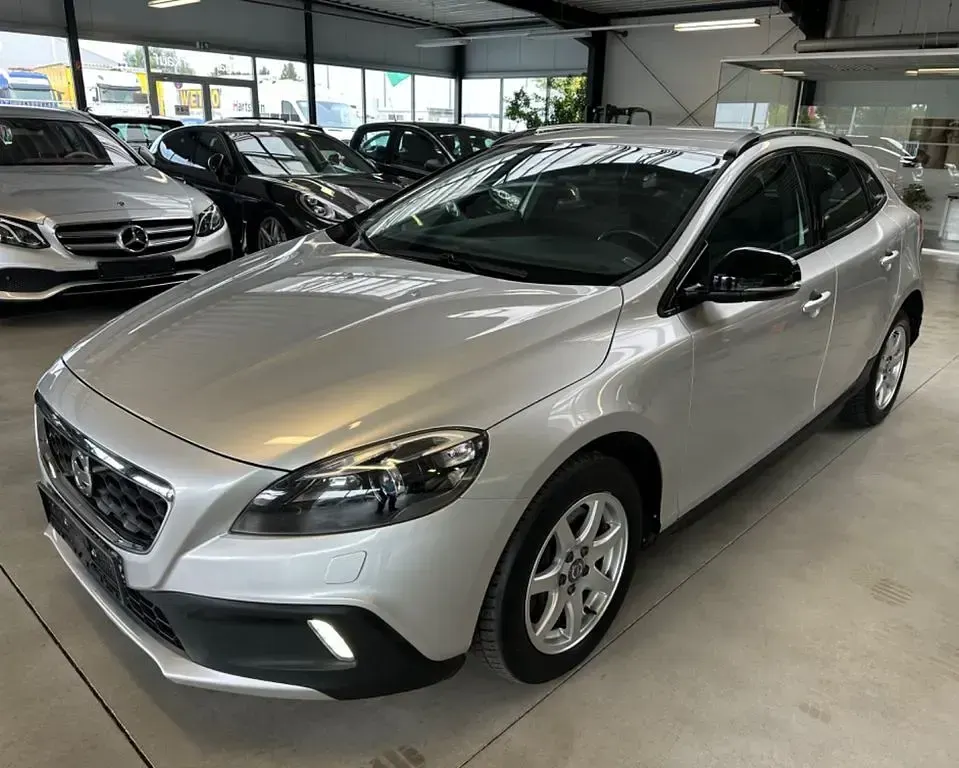 Gebraucht Volvo V40 CC You! 120 PS (88 kW) 2015 Silber Kombi
