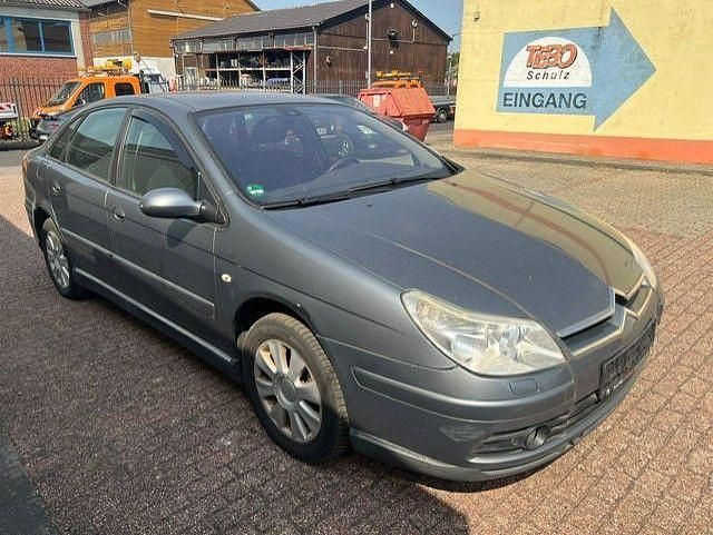 Grau Gebraucht 2006 Citroën C5 Limousine | 1.700 € - Bild 1/4