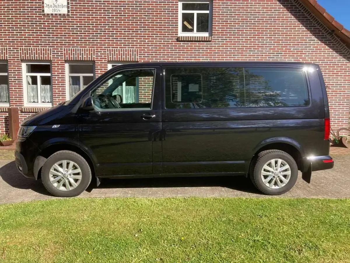 Gebraucht VW Transporter 150 PS (110 kW) 2021 Schwarz Van