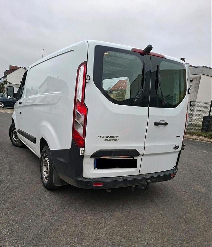 Gebraucht Ford Transit 167 PS (122 kW) 2018 Weiß Van / Kleinbus