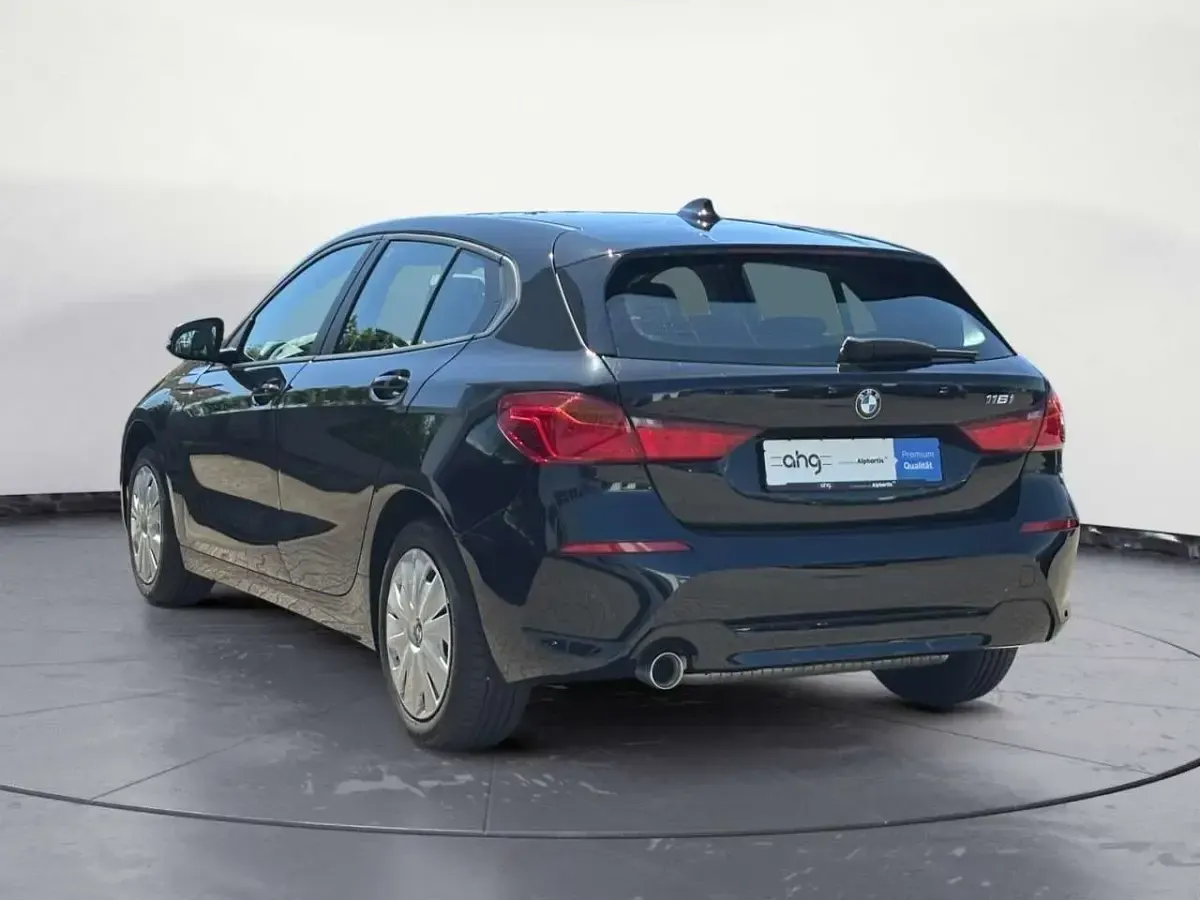 Gebraucht BMW 116 109 PS (80 kW) 2023 Schwarz Kleinwagen