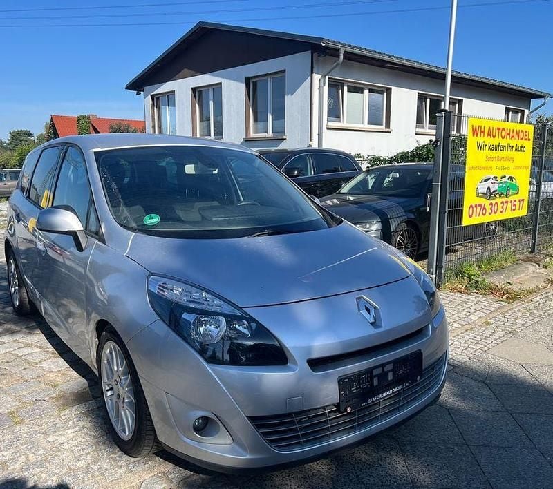 Grau Gebraucht 2010 Renault Scénic III Dynamique Van / Kleinbus | 3.300 € (Fairer Preis) - Bild 1/4