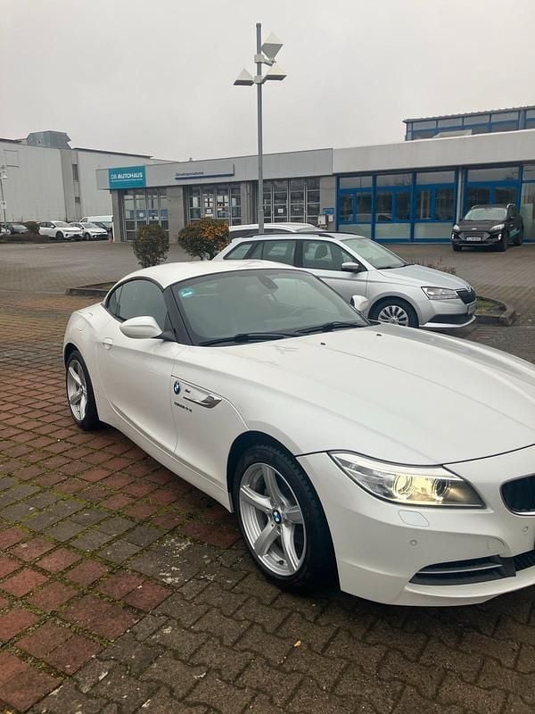 Gebraucht BMW Z4 Sport Line 184 PS (135 kW) 2015 Weiß Cabrio