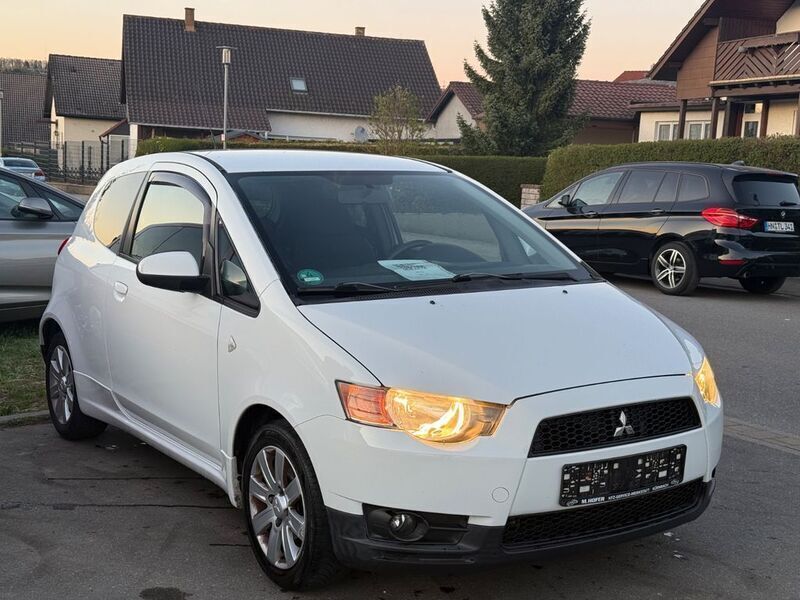 Weiß Gebraucht 2013 Mitsubishi Colt Kleinwagen | 2.499 € (Guter Preis) - Bild 1/4