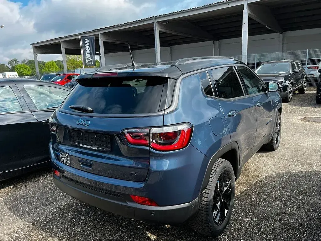 Käytetty Jeep Compass 179 HP (131 kW) 2021 Sininen Katumaasturi
