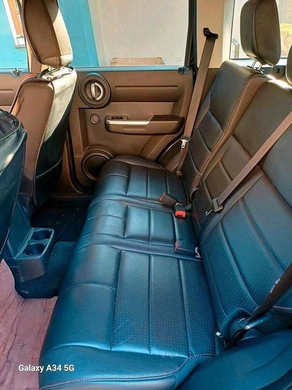 Używany Dodge Nitro 177 KM (130 kW) 2008 Czarny SUV