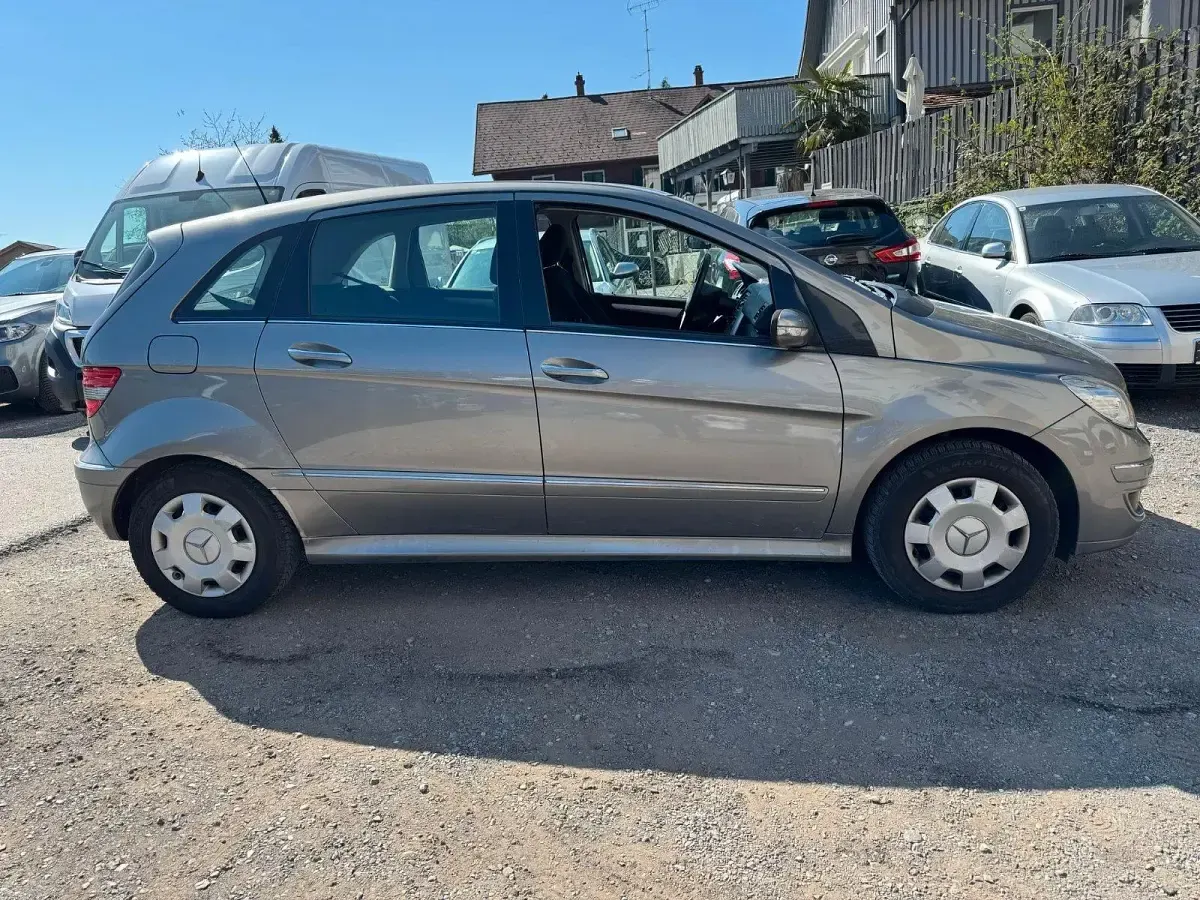Gebraucht Mercedes B170 85 PS (62 kW) 2006 Grau Van / Kleinbus