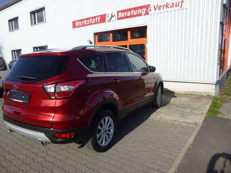 Gebraucht Ford Kuga Titanium 150 PS (110 kW) 2017 Rubyrotmetallic SUV