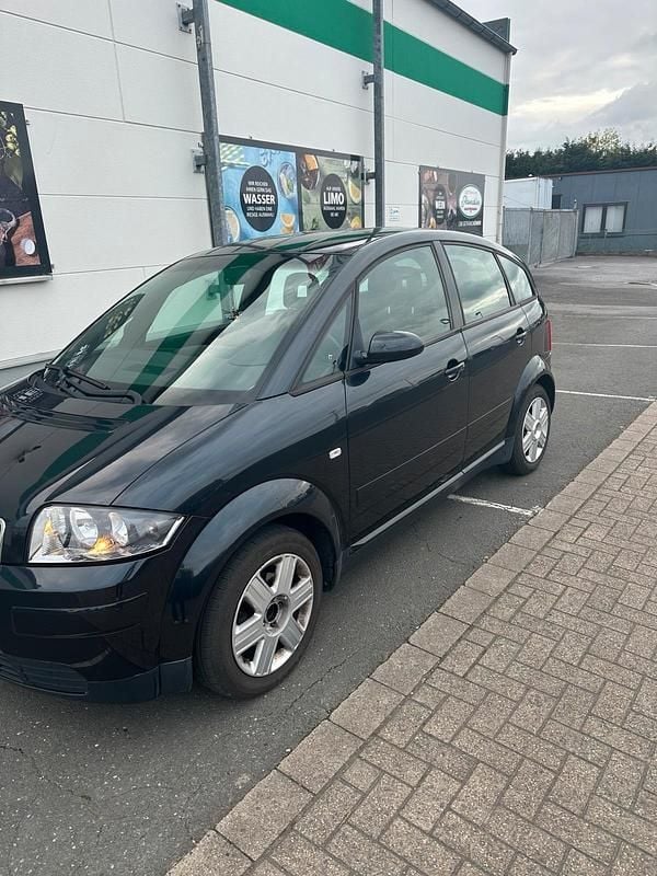 Usado Audi A2 75 HP (55 kW) 2004 Andere farben Citadino