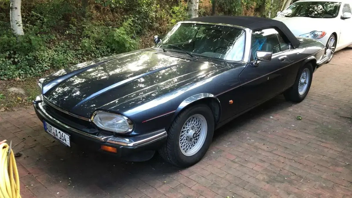 Second-hand Jaguar XJS 281 CP (206 kW) 1992 Albastru Cabrio