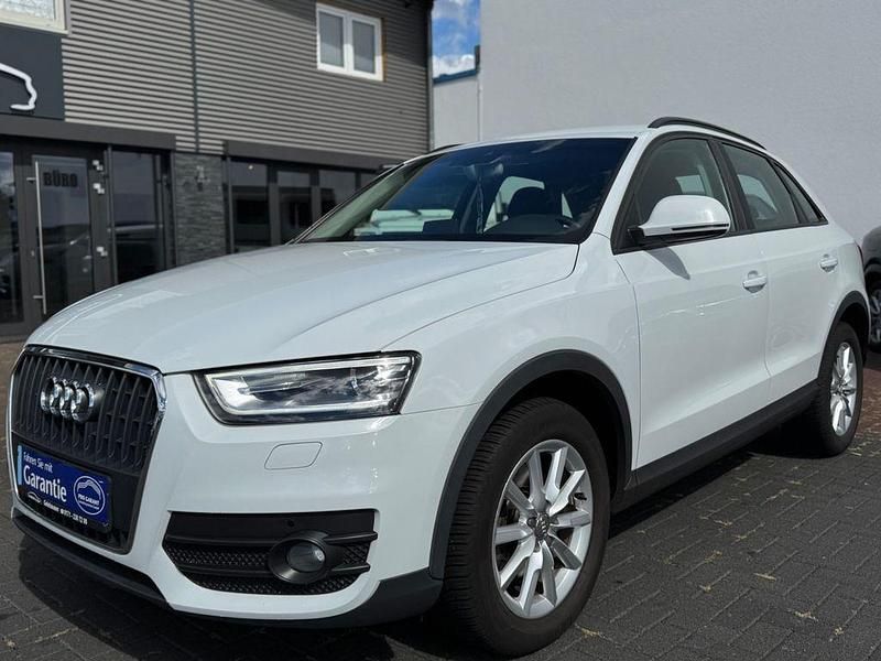 Weiß Gebraucht 2012 Audi Q3 Comfort SUV | 14.650 € (Fairer Preis) - Bild 1/4