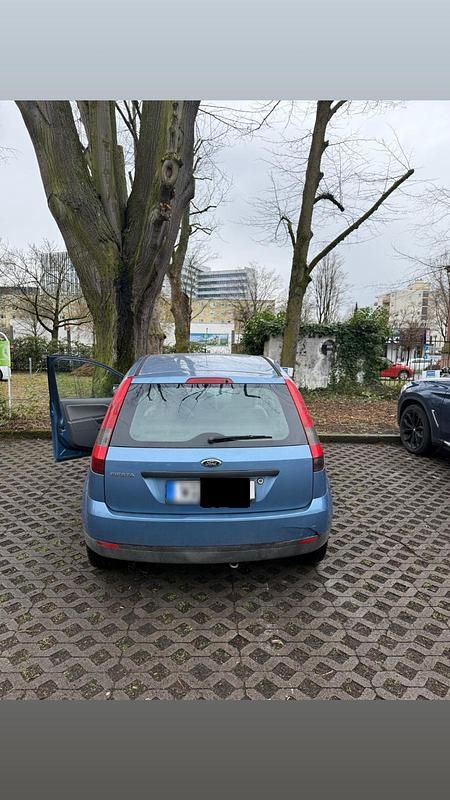 Gebraucht Ford Fiesta 90 PS (66 kW) 2003 Kleinwagen