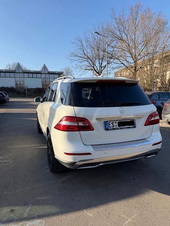 Gebraucht Mercedes ML250 204 PS (150 kW) 2013 Weiß SUV