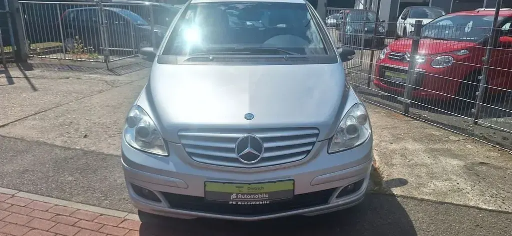 Gebraucht Mercedes B170 116 PS (85 kW) 2007 Silber Van / Kleinbus