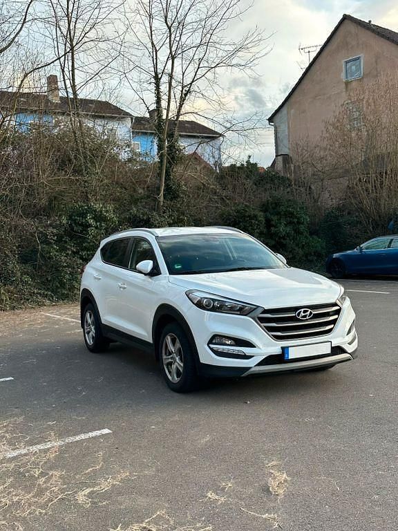 Gebraucht Hyundai Tucson 177 PS (130 kW) 2017 Weiß SUV