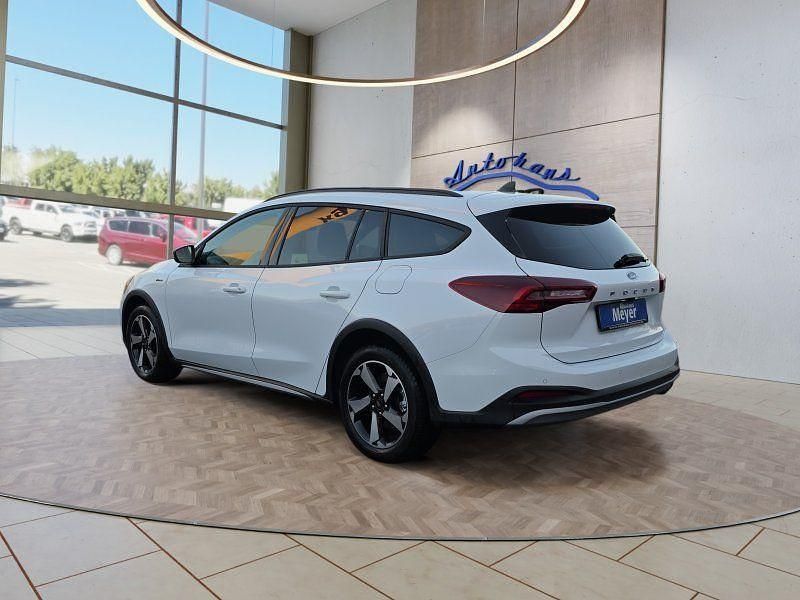 Neu Ford Focus Active X 155 PS (114 kW) 2025 Frost weiß Kombi